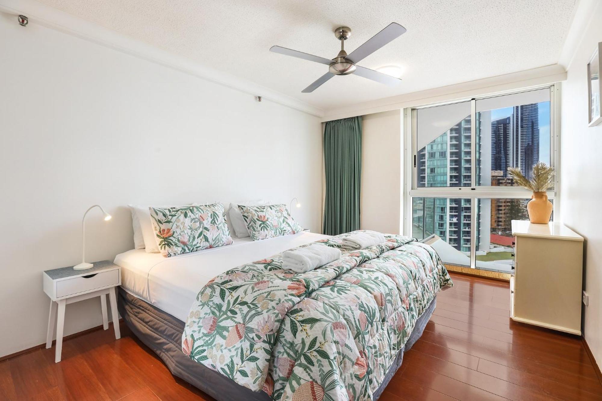 Peninsula Apartments Managed By Gchs Gold Coast Bagian luar foto